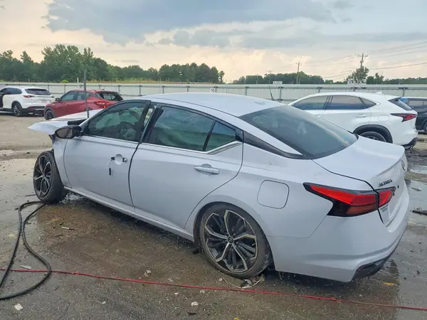 1N4BL4CV9RN381867 2024 NISSAN ALTIMA - Image 2