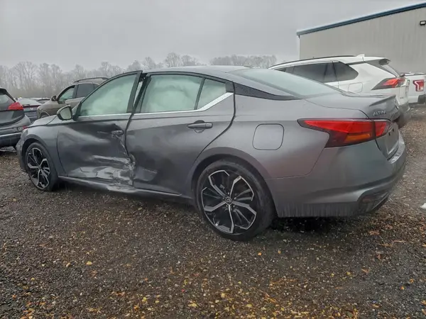 1N4BL4CV9RN383067 2024 NISSAN ALTIMA - Image 2