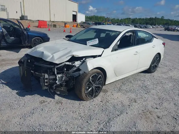 1N4BL4CV9RN385367 2024 NISSAN ALTIMA - Image 2