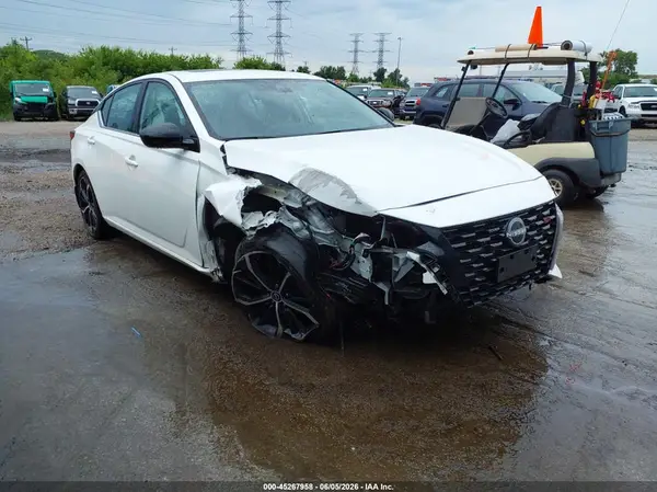 1N4BL4CV9RN389368 2024 NISSAN ALTIMA - Image 1