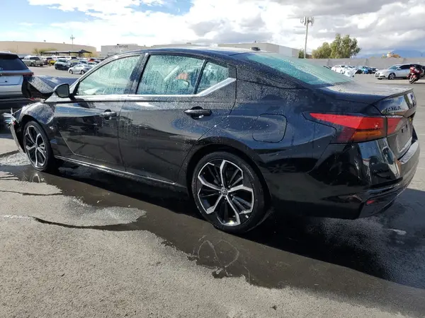 1N4BL4CV9RN391878 2024 NISSAN ALTIMA - Image 2