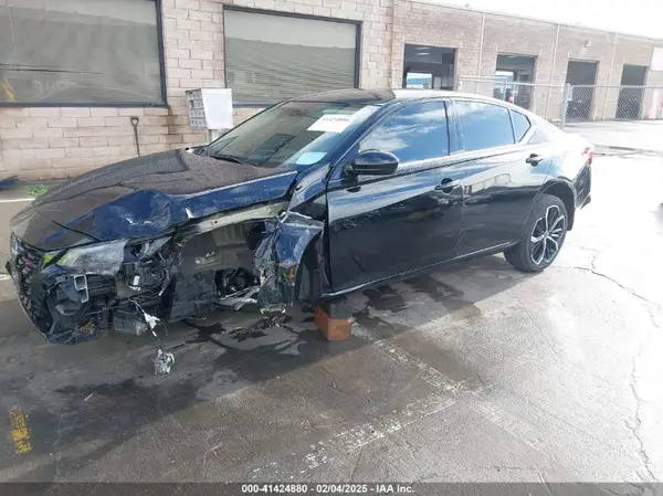 1N4BL4CV9RN396868 2024 NISSAN ALTIMA - Image 2