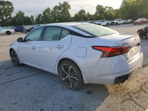 1N4BL4CV9RN400403 2024 NISSAN ALTIMA - Image 2