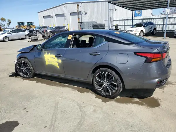 1N4BL4CV9RN410865 2024 NISSAN ALTIMA - Image 2
