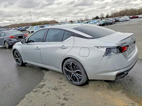 1N4BL4CV9RN418741 2024 NISSAN ALTIMA - Image 2