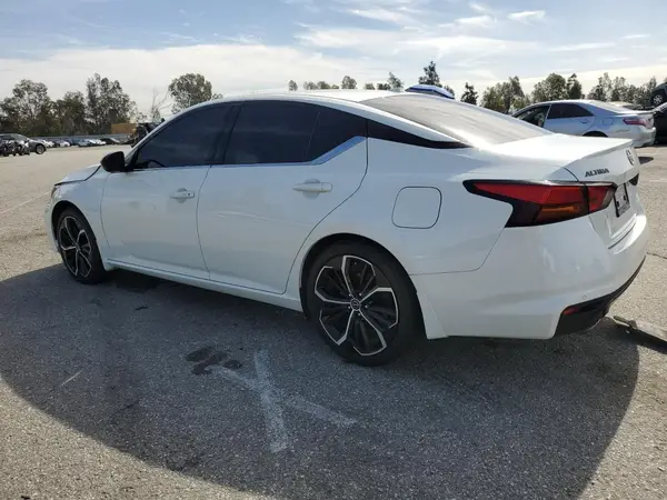 1N4BL4CV9RN436821 2024 NISSAN ALTIMA - Image 2