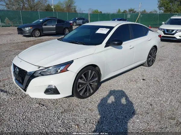 1N4BL4CVXKC109359 2019 NISSAN ALTIMA - Image 2