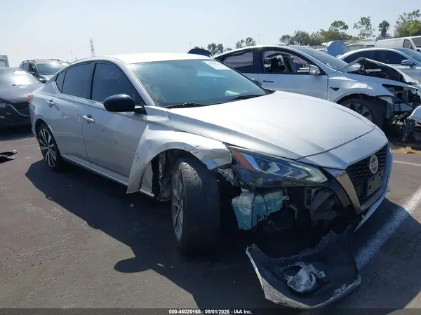 1N4BL4CVXKC114674 2019 NISSAN ALTIMA - Image 1