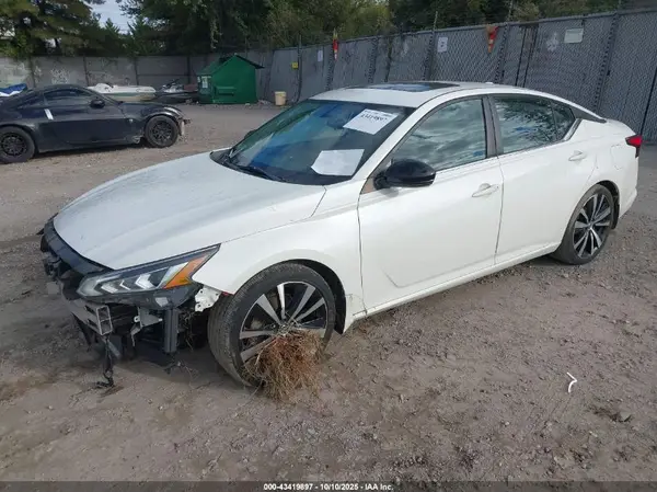 1N4BL4CVXKC133256 2019 NISSAN ALTIMA - Image 2