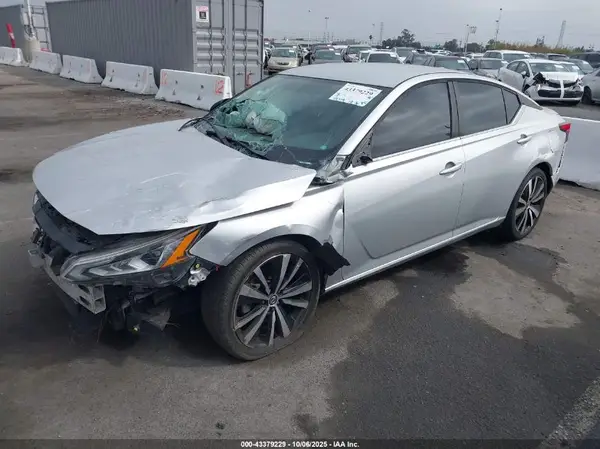 1N4BL4CVXKC161705 2019 NISSAN ALTIMA - Image 2