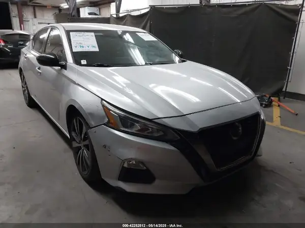 1N4BL4CVXKC168931 2019 NISSAN ALTIMA - Image 1