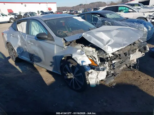 1N4BL4CVXKC171019 2019 NISSAN ALTIMA - Image 1