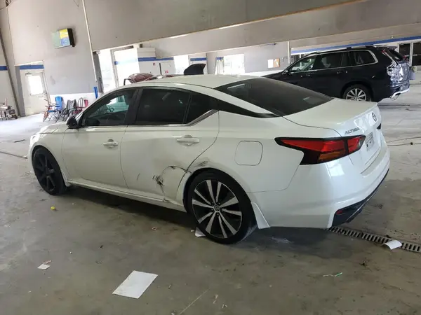 1N4BL4CVXKC175281 2019 NISSAN ALTIMA - Image 2