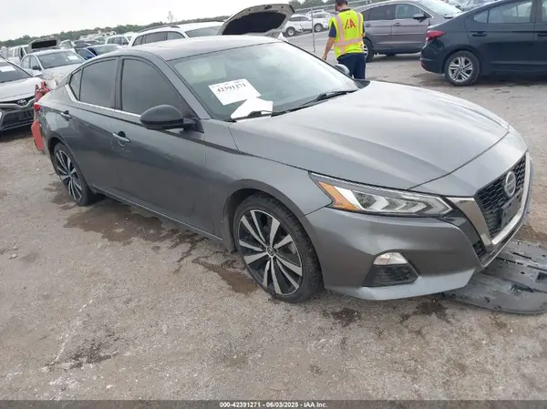 1N4BL4CVXKC208778 2019 NISSAN ALTIMA - Image 1