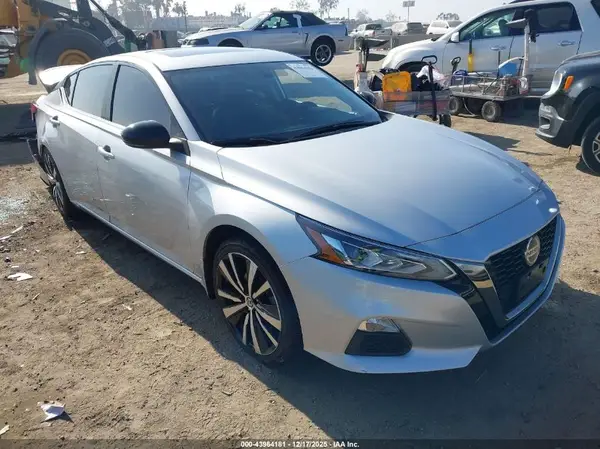 1N4BL4CVXKC213527 2019 NISSAN ALTIMA - Image 1