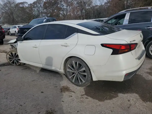 1N4BL4CVXKC253929 2019 NISSAN ALTIMA - Image 2