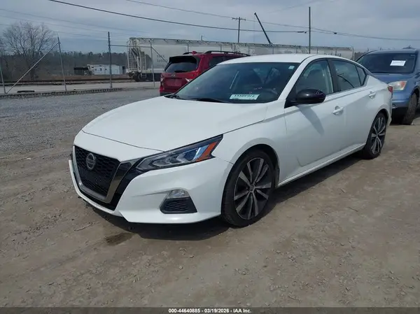 1N4BL4CVXKC257057 2019 NISSAN ALTIMA - Image 2
