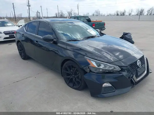 1N4BL4CVXLC117821 2020 NISSAN ALTIMA - Image 1