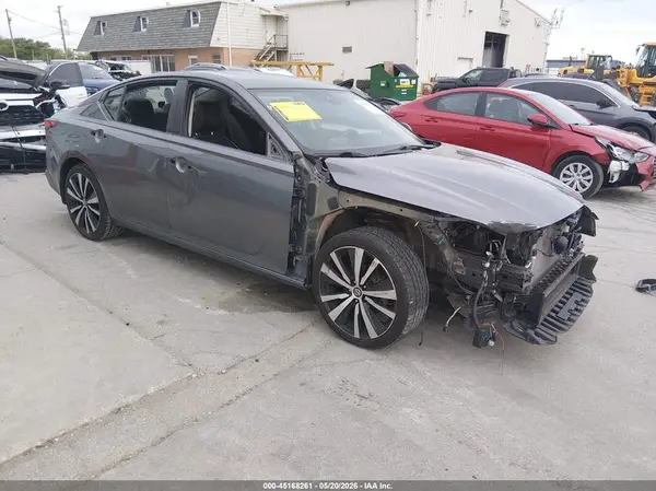 1N4BL4CVXLC147031 2020 NISSAN ALTIMA - Image 1