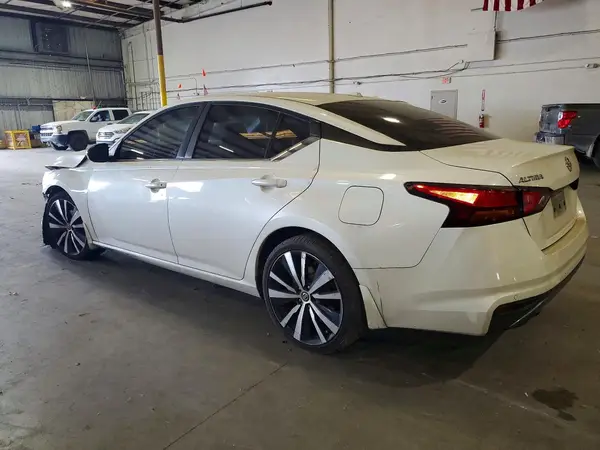 1N4BL4CVXLC149877 2020 NISSAN ALTIMA - Image 2