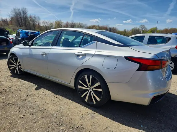 1N4BL4CVXLC175556 2020 NISSAN ALTIMA - Image 2