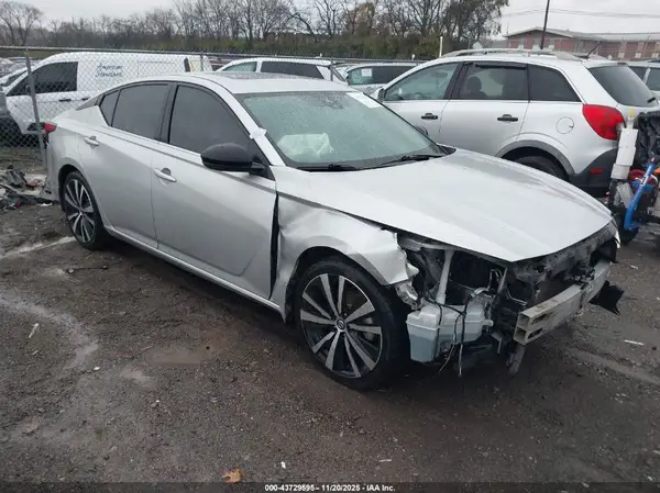 1N4BL4CVXLC244049 2020 NISSAN ALTIMA - Image 1