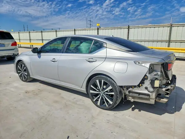 1N4BL4CVXLC247842 2020 NISSAN ALTIMA - Image 2