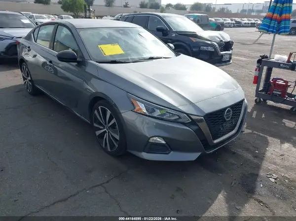 1N4BL4CVXLN303881 2020 NISSAN ALTIMA - Image 1