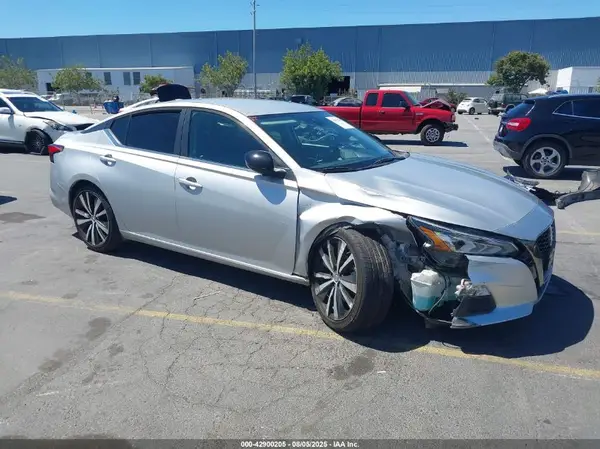 1N4BL4CVXMN375374 2021 NISSAN ALTIMA - Image 1