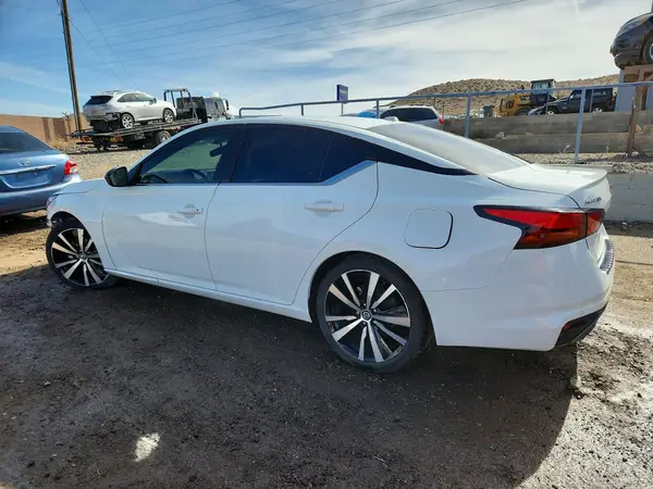 1N4BL4CVXNN327102 2022 NISSAN ALTIMA - Image 2