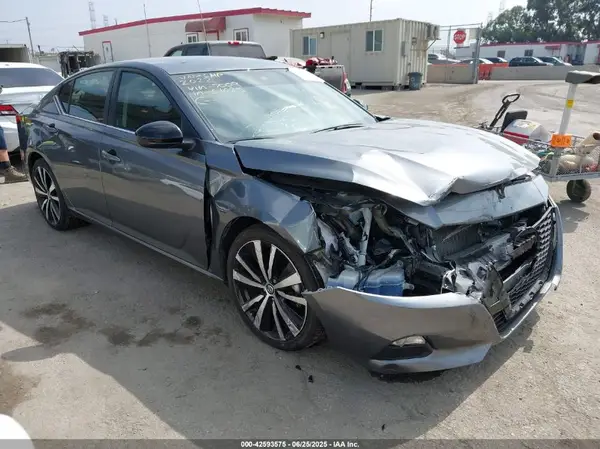 1N4BL4CVXNN347009 2022 NISSAN ALTIMA - Image 1