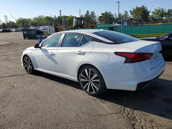 1N4BL4CVXNN350072 2022 NISSAN ALTIMA - Image 2