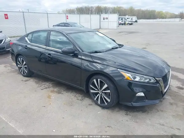 1N4BL4CVXNN365042 2022 NISSAN ALTIMA - Image 1