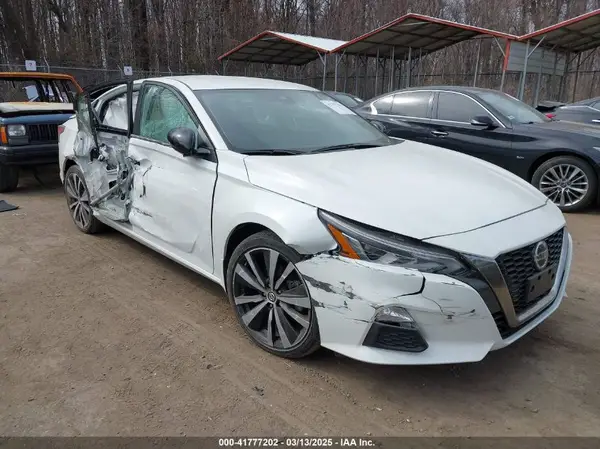 1N4BL4CVXNN415762 2022 NISSAN ALTIMA - Image 1