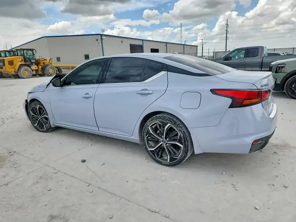 1N4BL4CVXPN396715 2023 NISSAN ALTIMA - Image 2