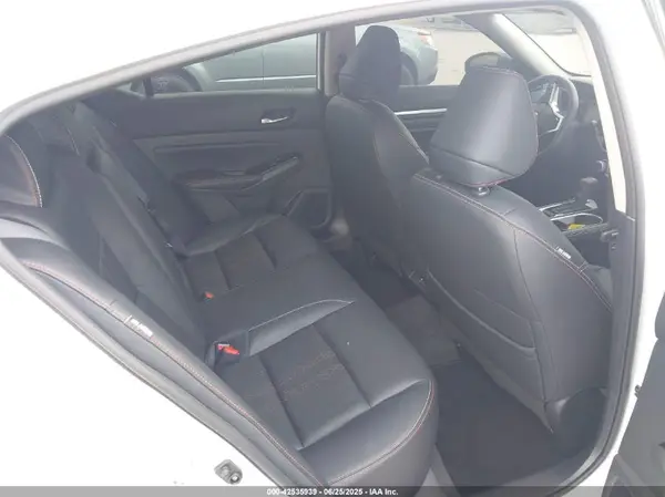 1N4BL4CVXRN322438 2024 NISSAN ALTIMA - Image 8