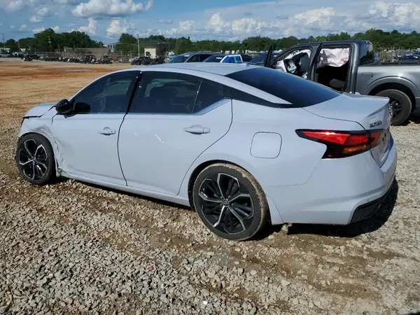1N4BL4CVXRN338770 2024 NISSAN ALTIMA - Image 2