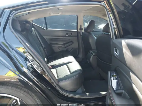 1N4BL4CVXRN378380 2024 NISSAN ALTIMA - Image 8