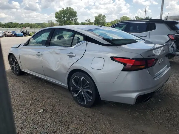 1N4BL4CVXRN389766 2024 NISSAN ALTIMA - Image 2