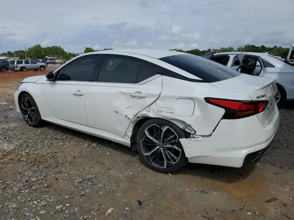 1N4BL4CVXRN403259 2024 NISSAN ALTIMA - Image 2
