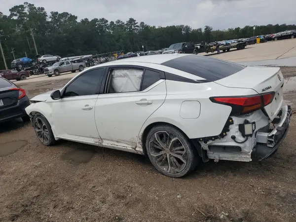 1N4BL4CVXRN428582 2024 NISSAN ALTIMA - Image 2