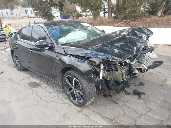 1N4BL4CVXSN313065 2025 NISSAN ALTIMA - Image 1
