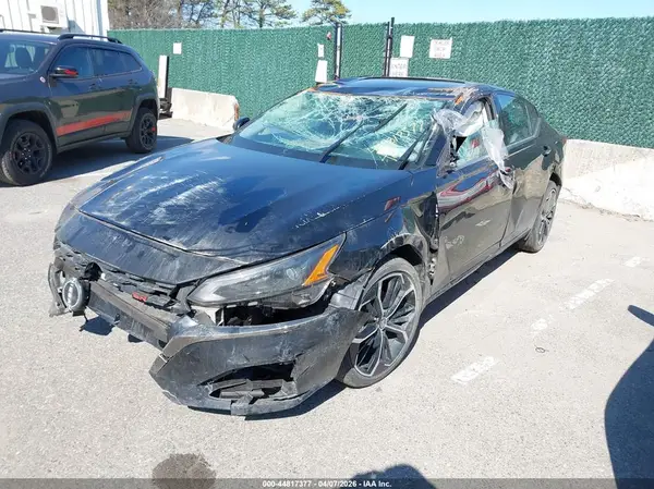 1N4BL4CW0RN371494 2024 NISSAN ALTIMA - Image 2