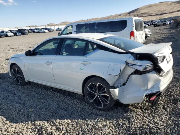 1N4BL4CW0RN374668 2024 NISSAN ALTIMA - Image 2