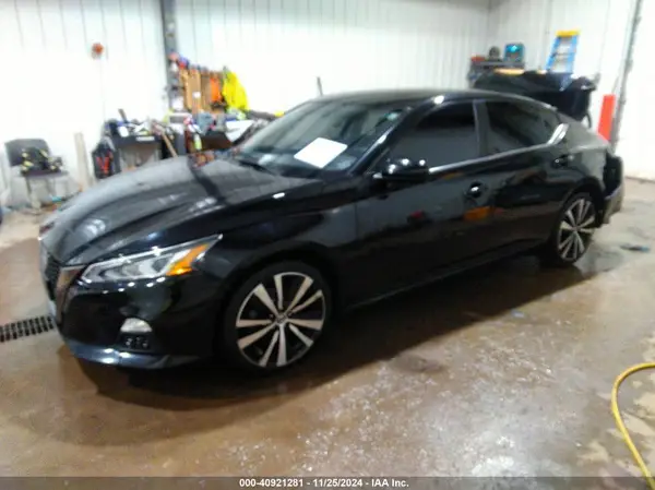 1N4BL4CW1KC174609 2019 NISSAN ALTIMA - Image 2