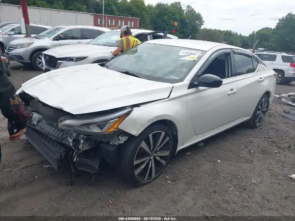 1N4BL4CW1KC192091 2019 NISSAN ALTIMA - Image 2