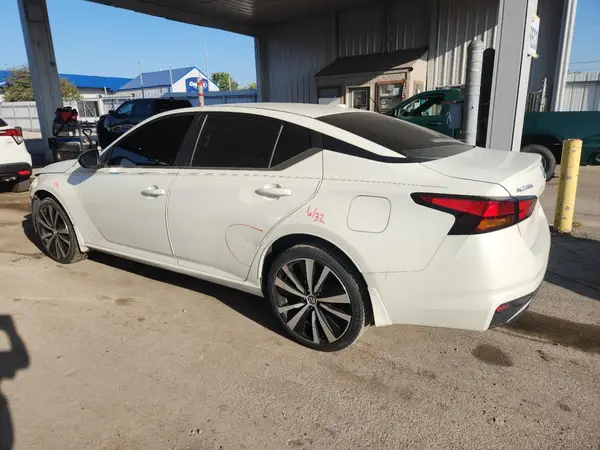 1N4BL4CW1KC214610 2019 NISSAN ALTIMA - Image 2