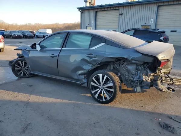 1N4BL4CW1LC138033 2020 NISSAN ALTIMA - Image 2