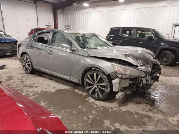 1N4BL4CW1LC172408 2020 NISSAN ALTIMA - Image 1