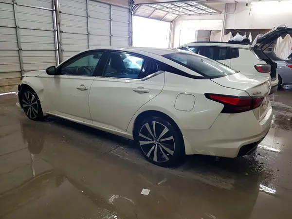 1N4BL4CW1LC239475 2020 NISSAN ALTIMA - Image 2